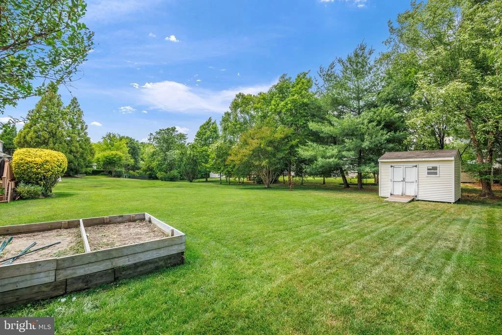 Photo of 2416 VALLEY BROOK LANE