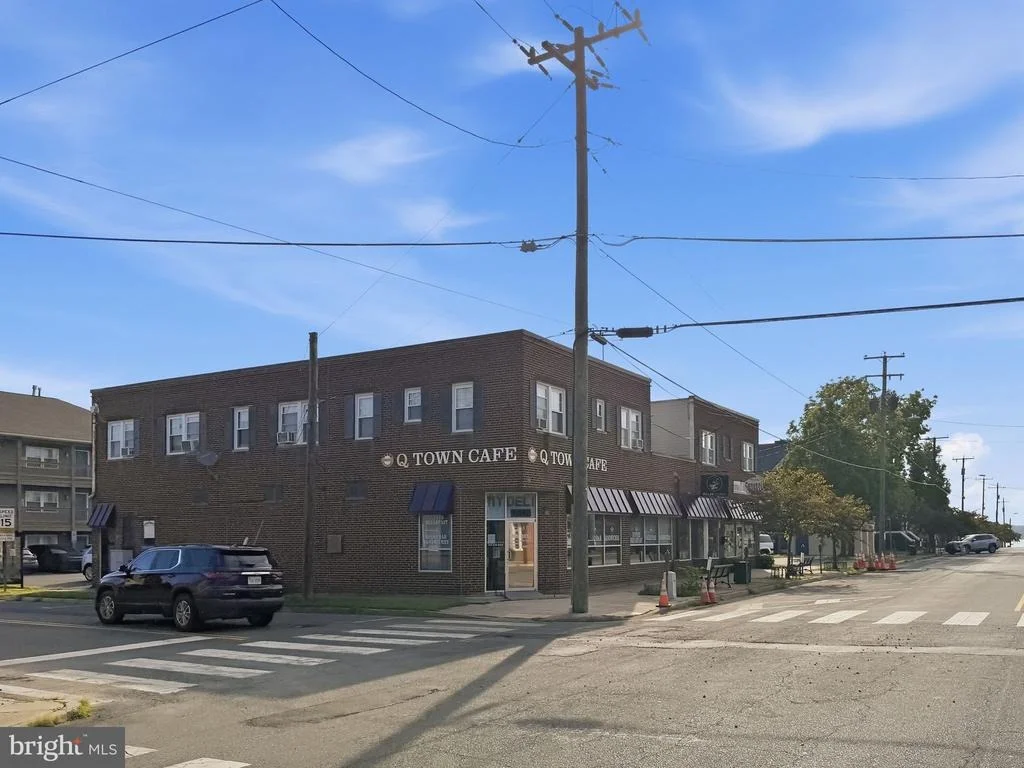 Photo of 320 3RD AVENUE