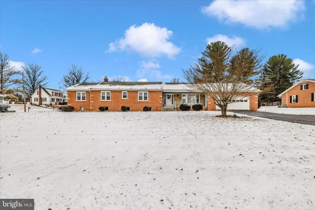 Photo of 215 BROAD STREET
