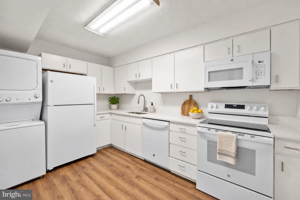 Photo of Unit 3601 at 15115 INTERLACHEN DRIVE