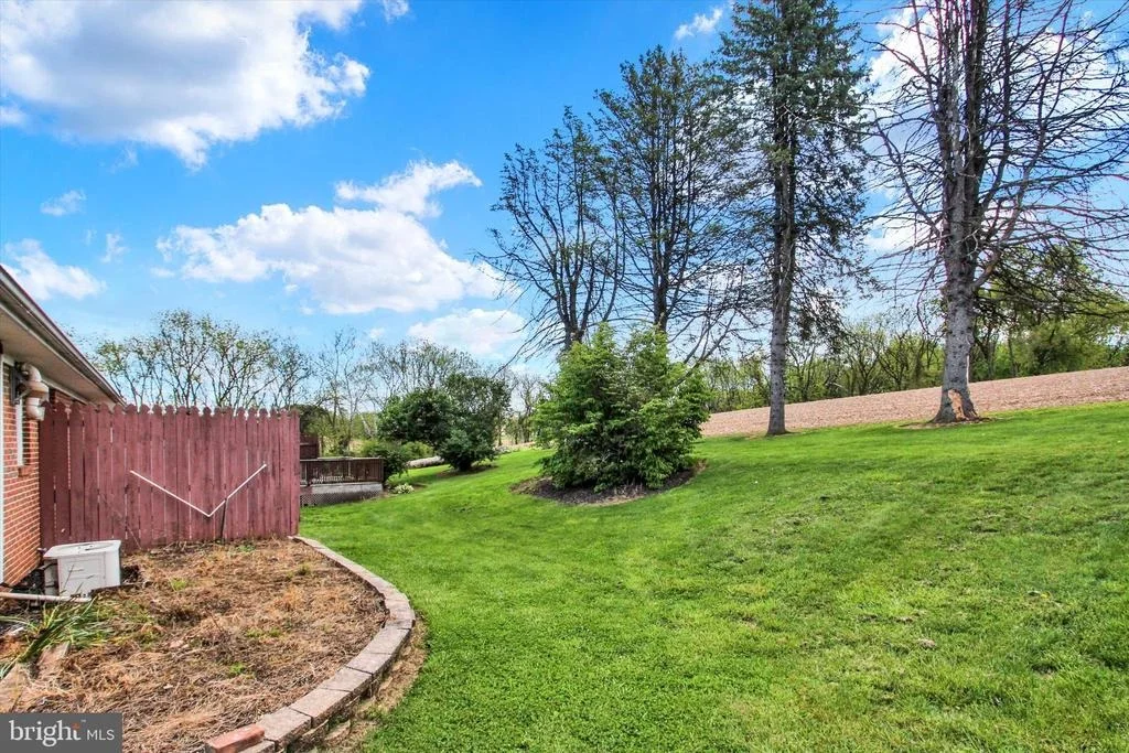 Photo of 5840 YORK ROAD