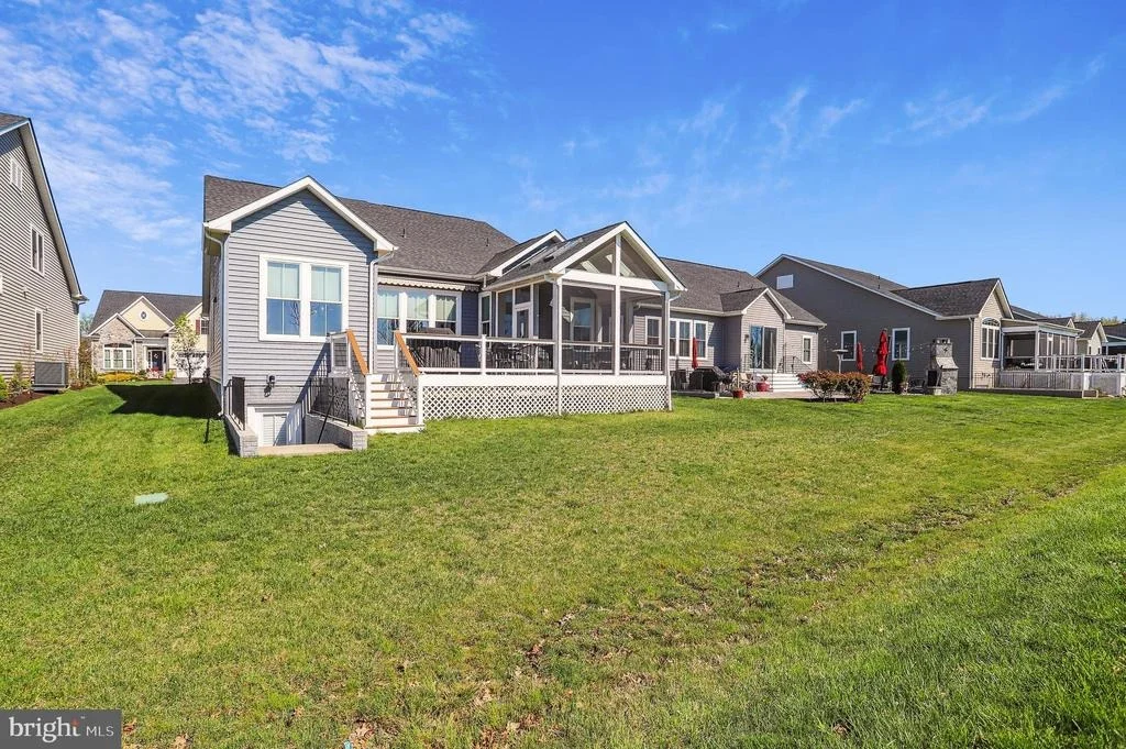 Photo of 2936 LEVEE DRIVE