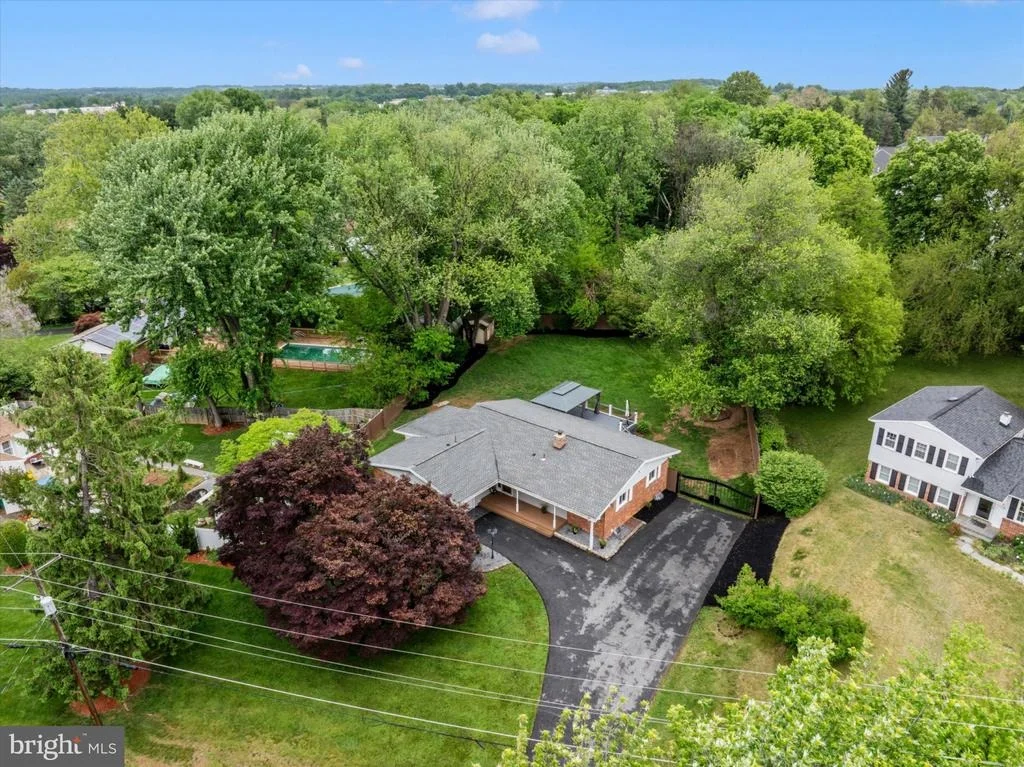 Photo of 12117 SUNNYVIEW DRIVE