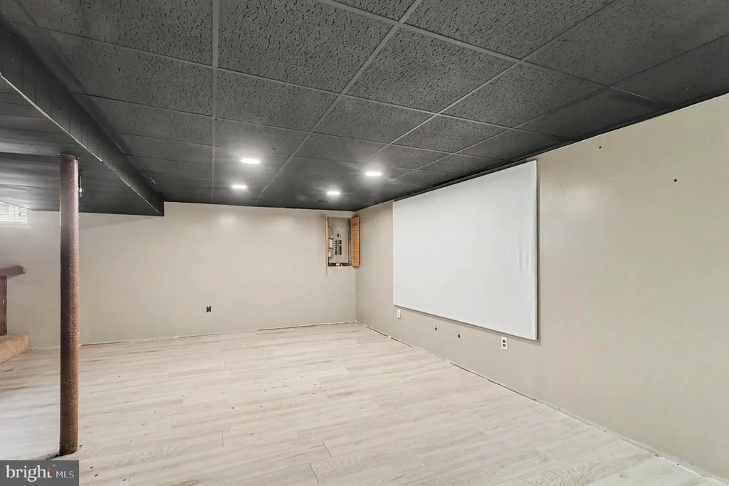 Photo of 737 FOX CHASE CIRCLE