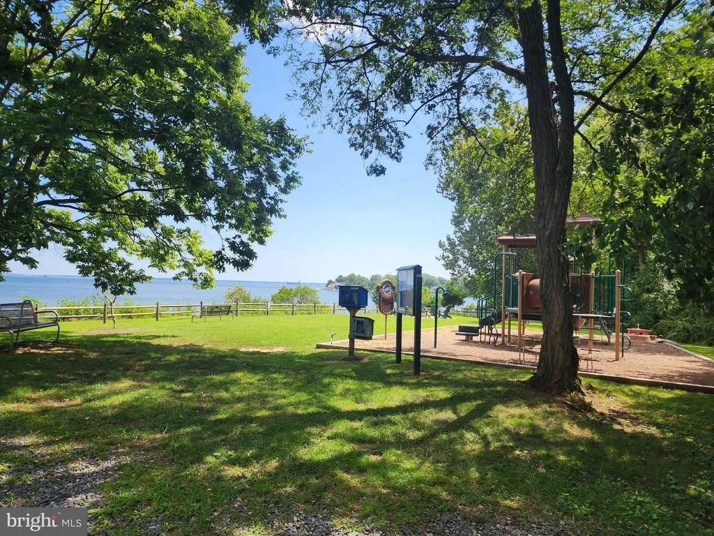 Photo of 1007 HARBOR DRIVE