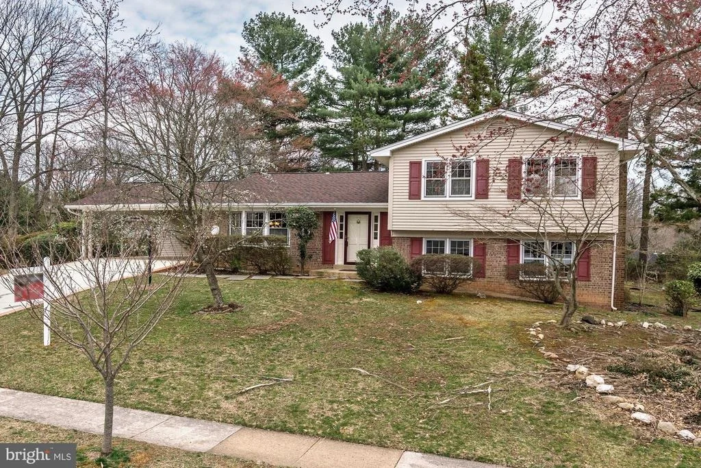 Photo of 2507 W MEREDITH DRIVE