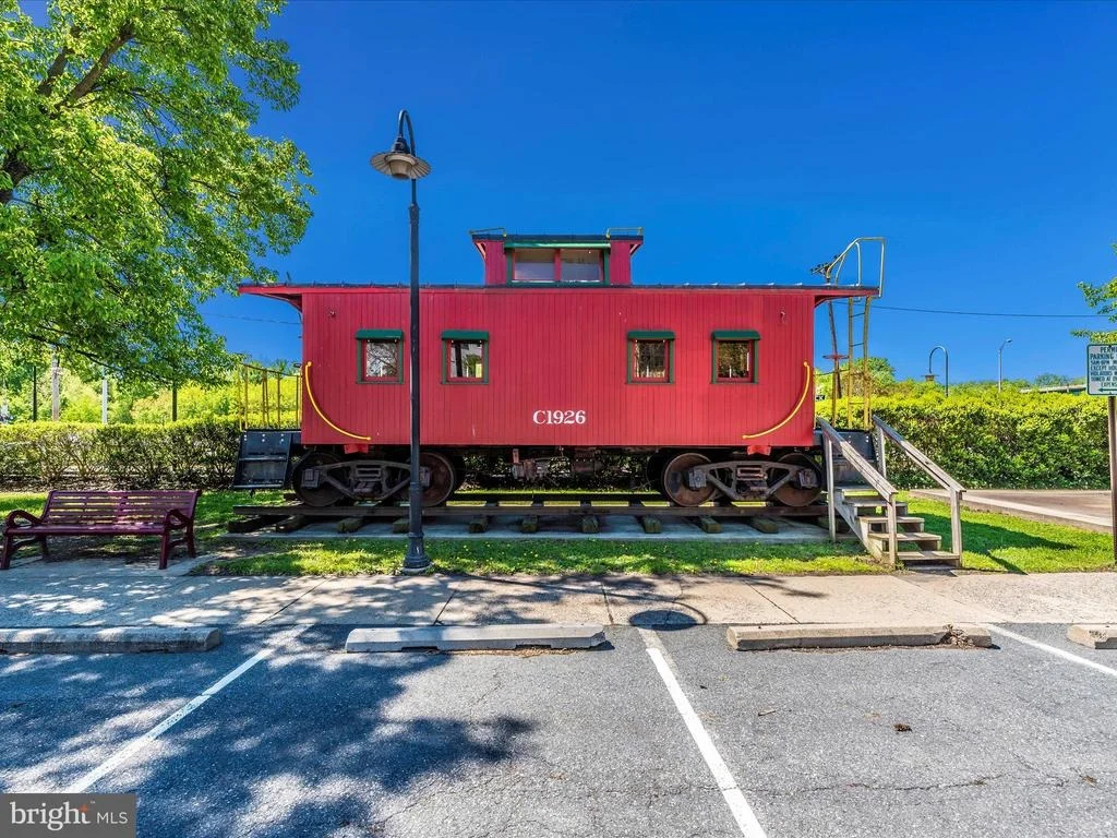 Photo of 1112 2ND AVENUE