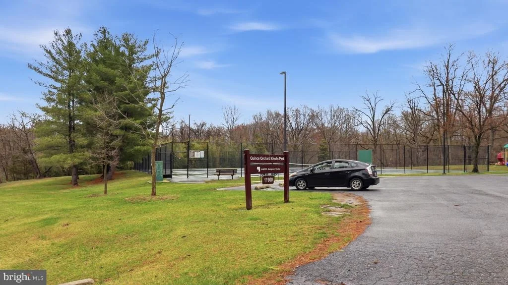 Photo of 15501 PEACH LEAF LANE