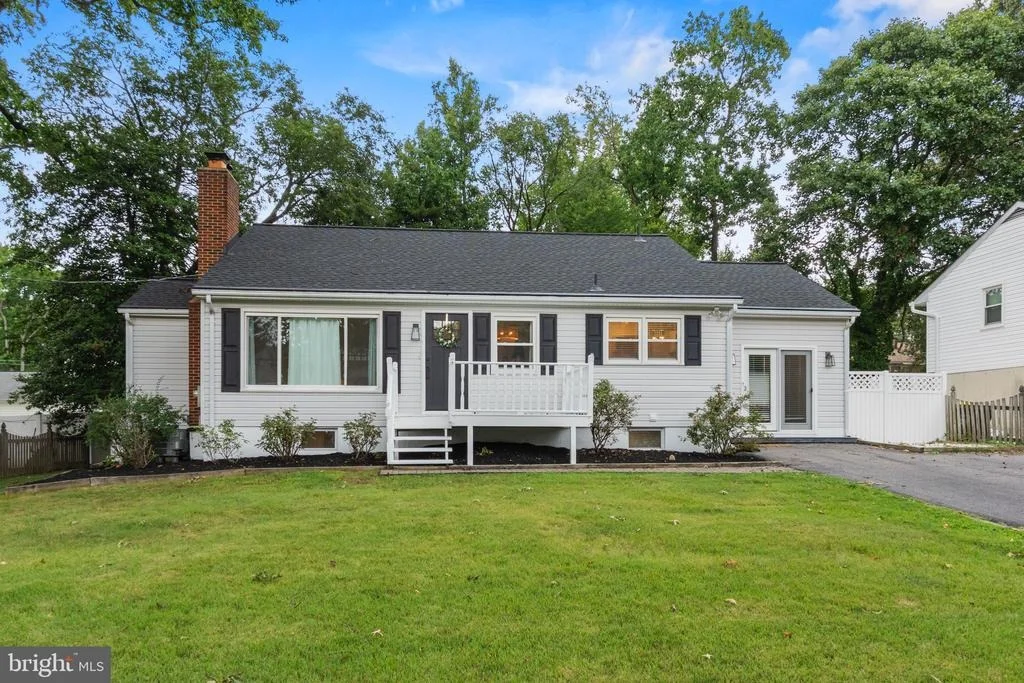 Photo of 866 CHESTNUT TREE DRIVE