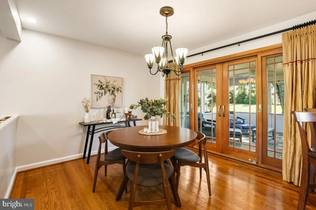 Photo of 418 NEALE COURT