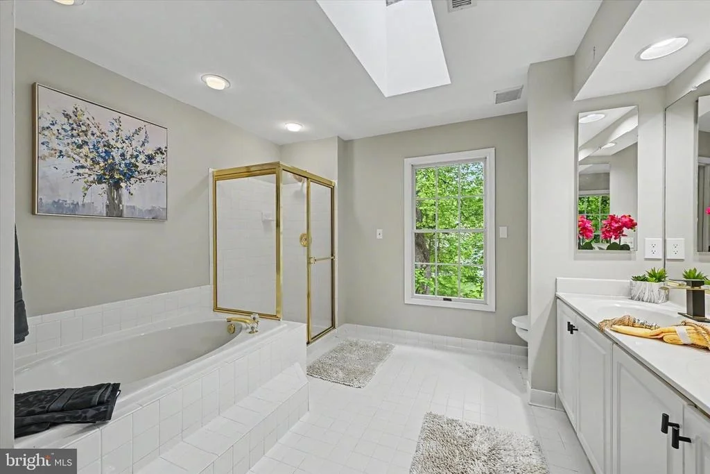 Photo of 8033 CREST ROAD