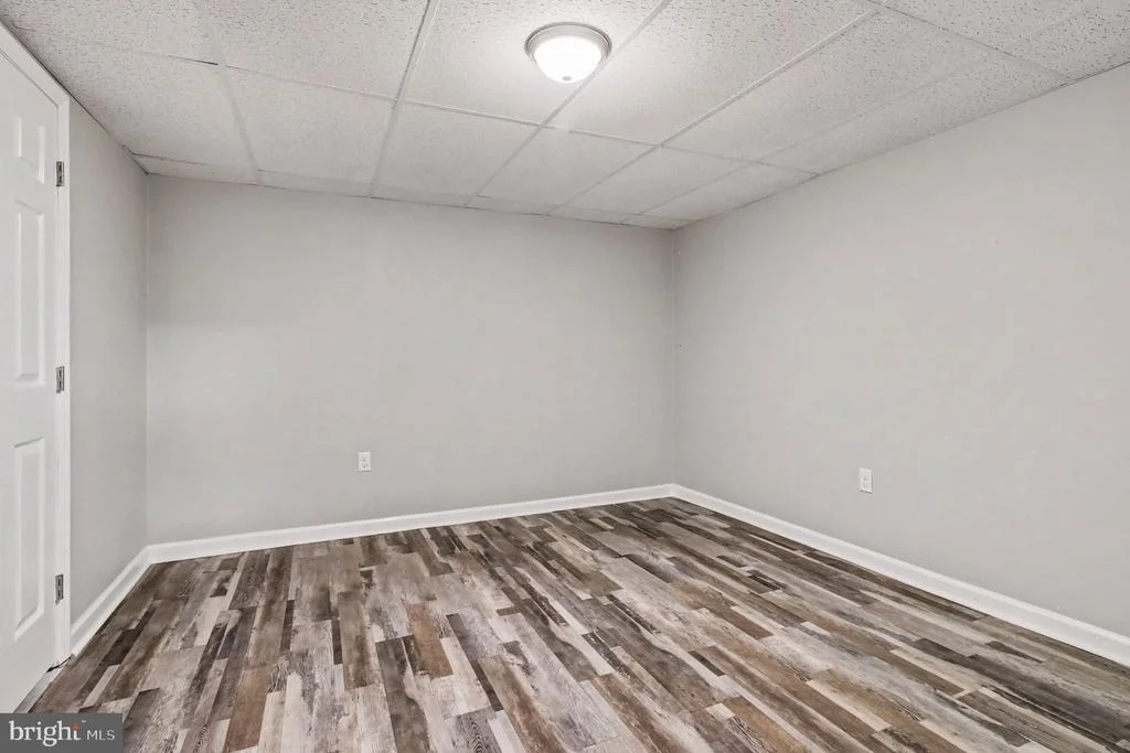 Photo of 81 LION DR.