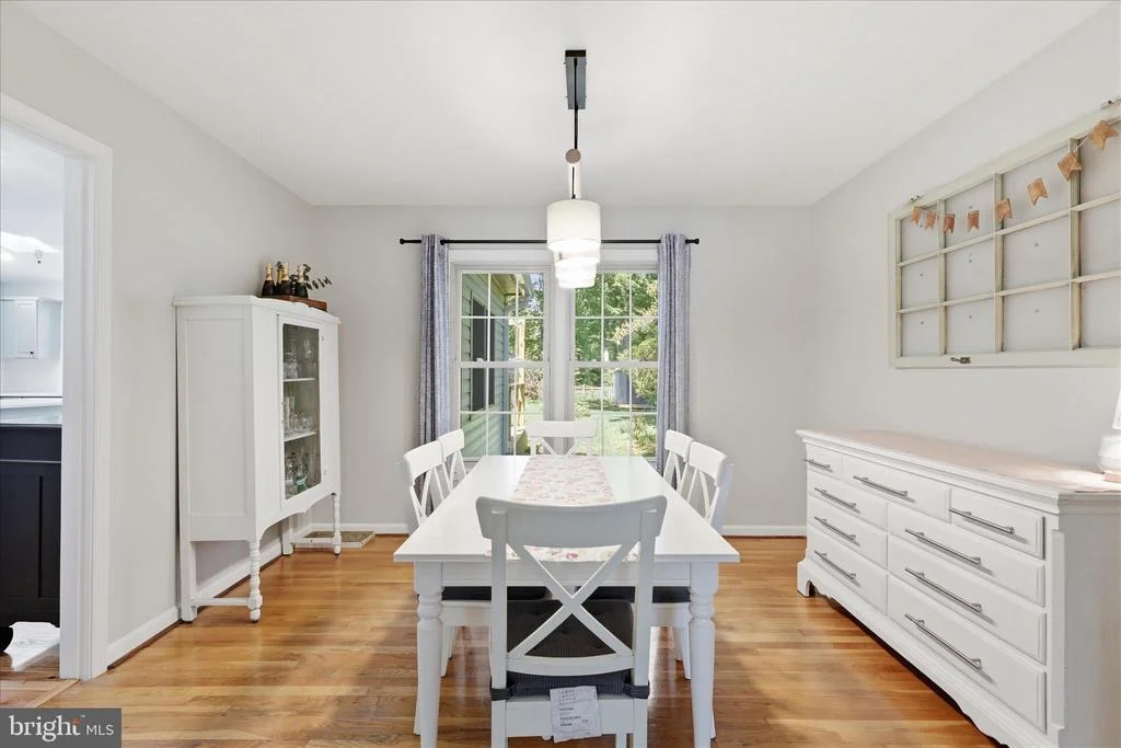 Photo of 8604 RIVERSIDE ROAD
