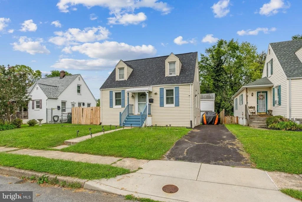 Photo of 1044 BEECHWOOD DRIVE