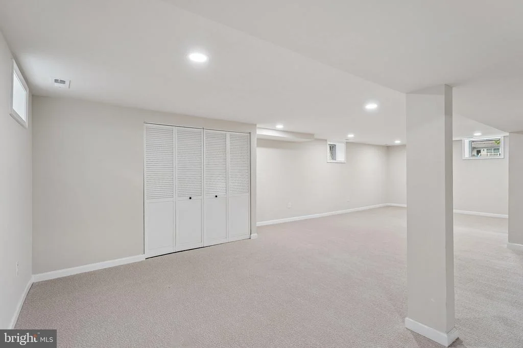 Photo of 527 FOREST VIEW ROAD