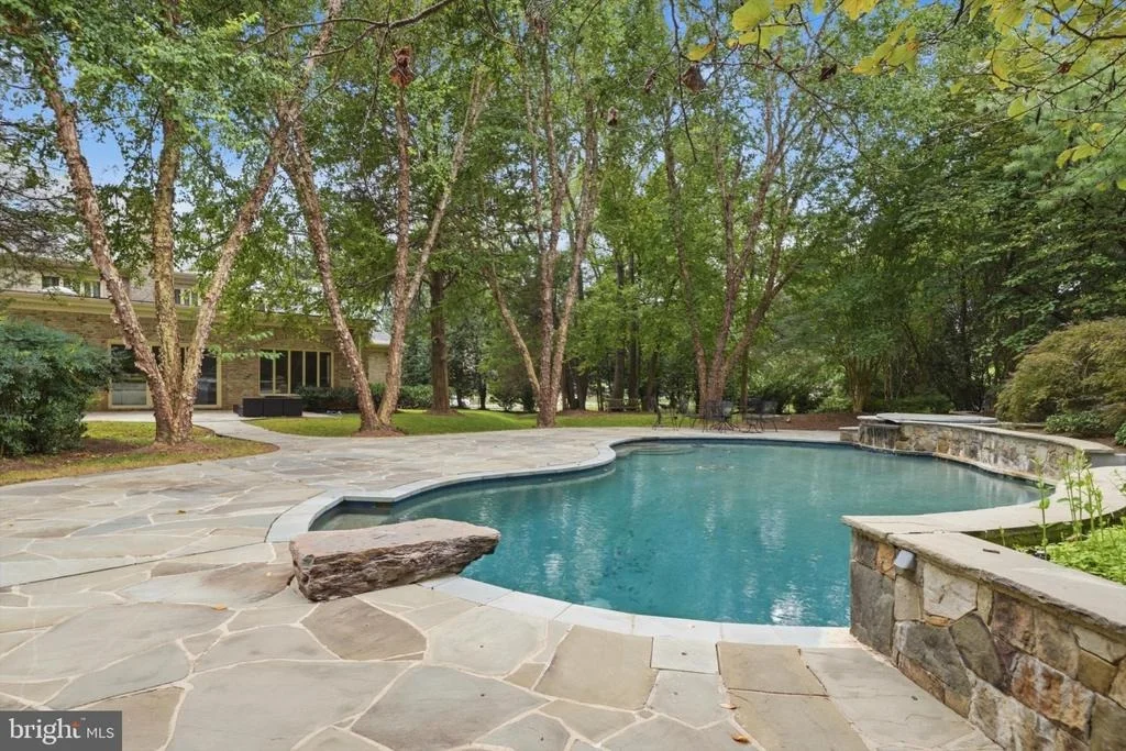Photo of 9801 BENTCROSS DRIVE