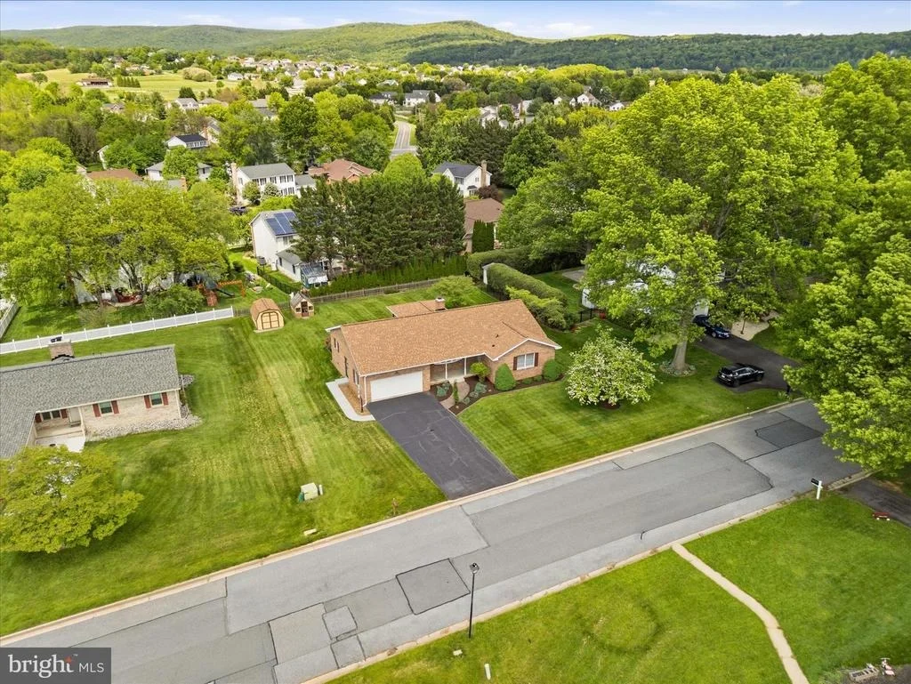 Photo of 12 CAROLINE DRIVE