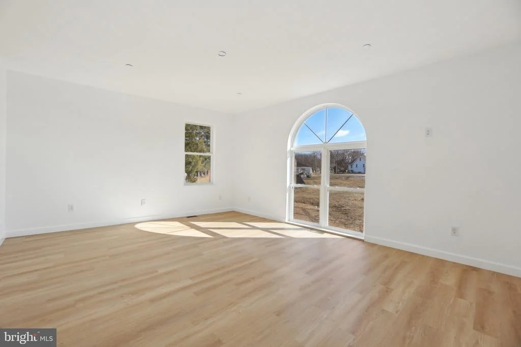 Photo of 8325 GROVE ANGLE ROAD