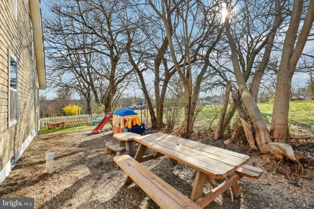 Photo of 9453 HOLSEY ROAD