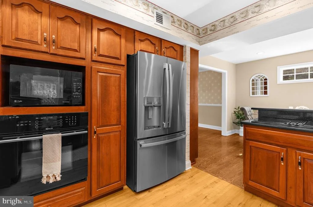 Photo of 668 WHITE SWAN DRIVE