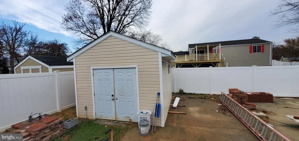 Photo of 1800 LAWNVIEW DRIVE