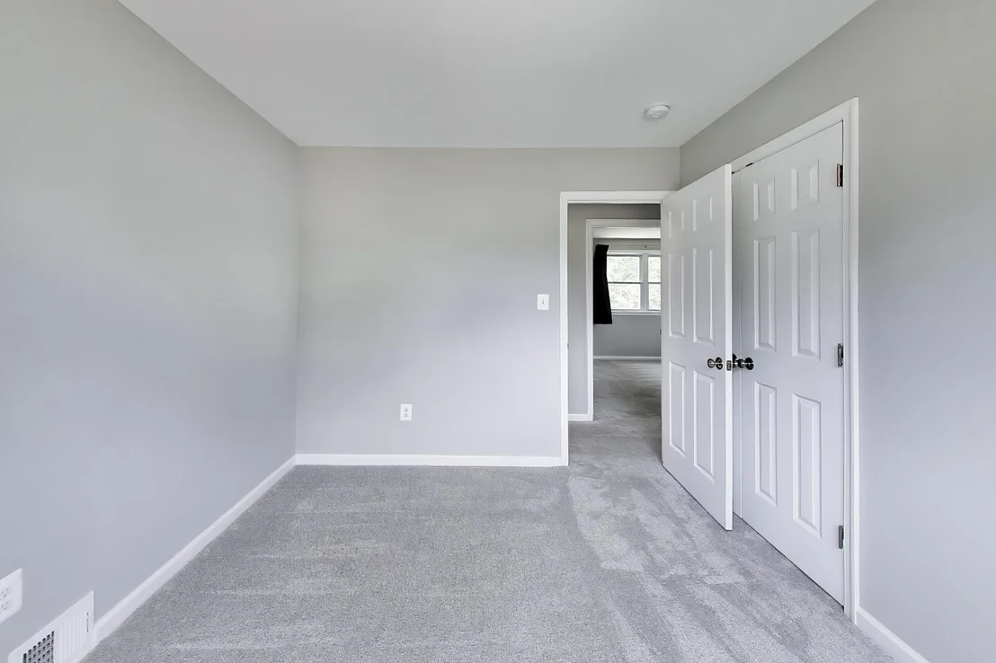 Photo of 5816 AMELIA STREET