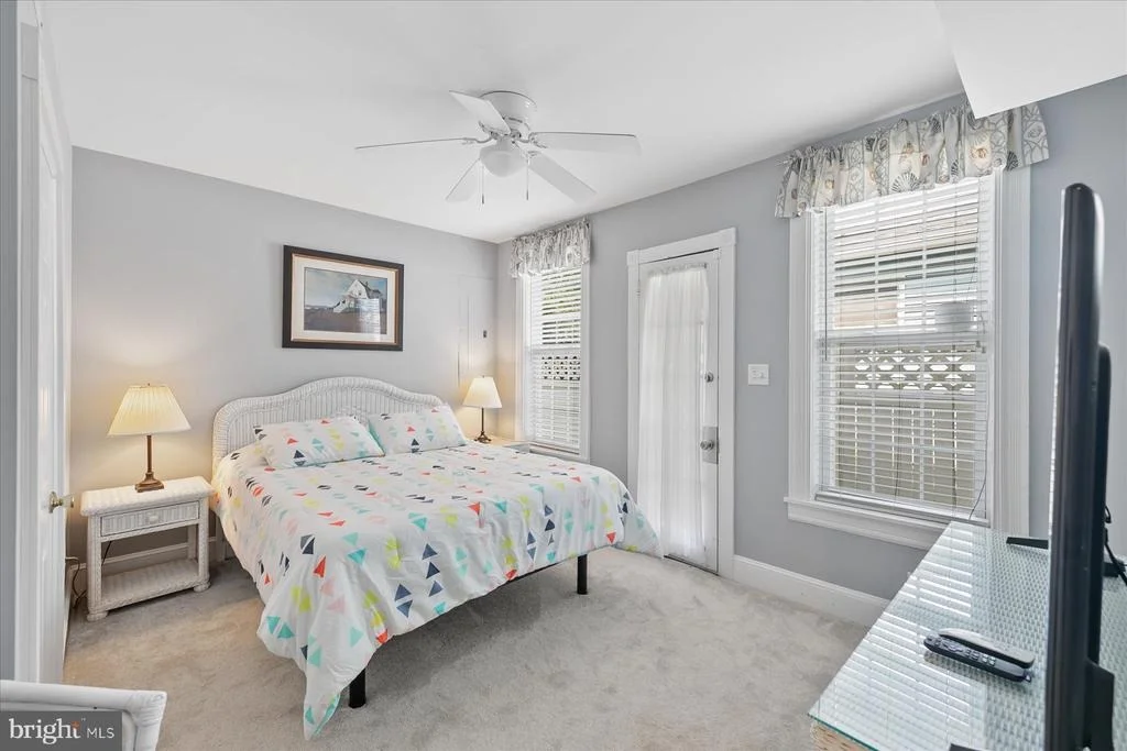 Photo of 16 DELAWARE AVENUE