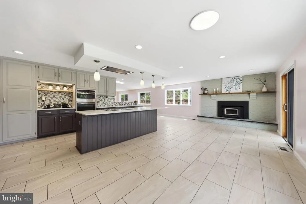Photo of 6113 ELAINE DRIVE