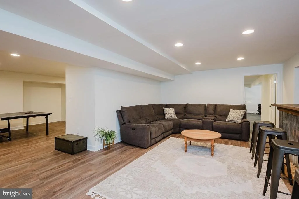 Photo of 2320 QUEENSBURY DRIVE
