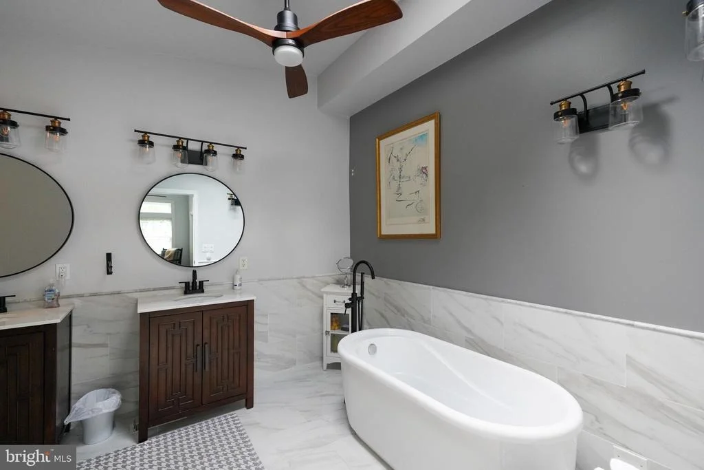 Photo of 211 W 4TH STREET