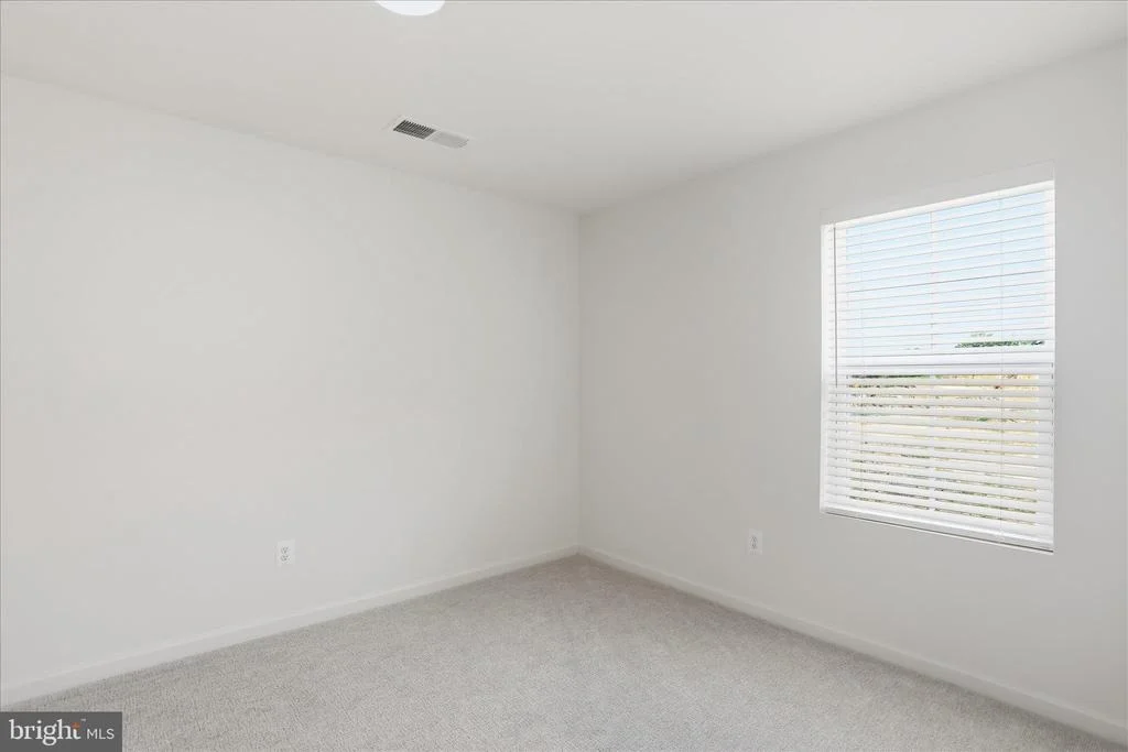 Photo of 462 LUDGATE MANOR