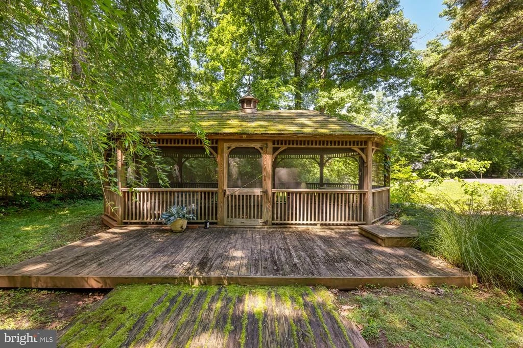Photo of 45383 PERSIMMON LANE