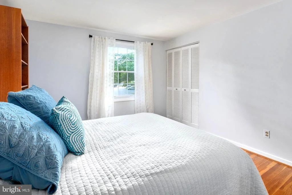Photo of 5262 ELIOTS OAK ROAD