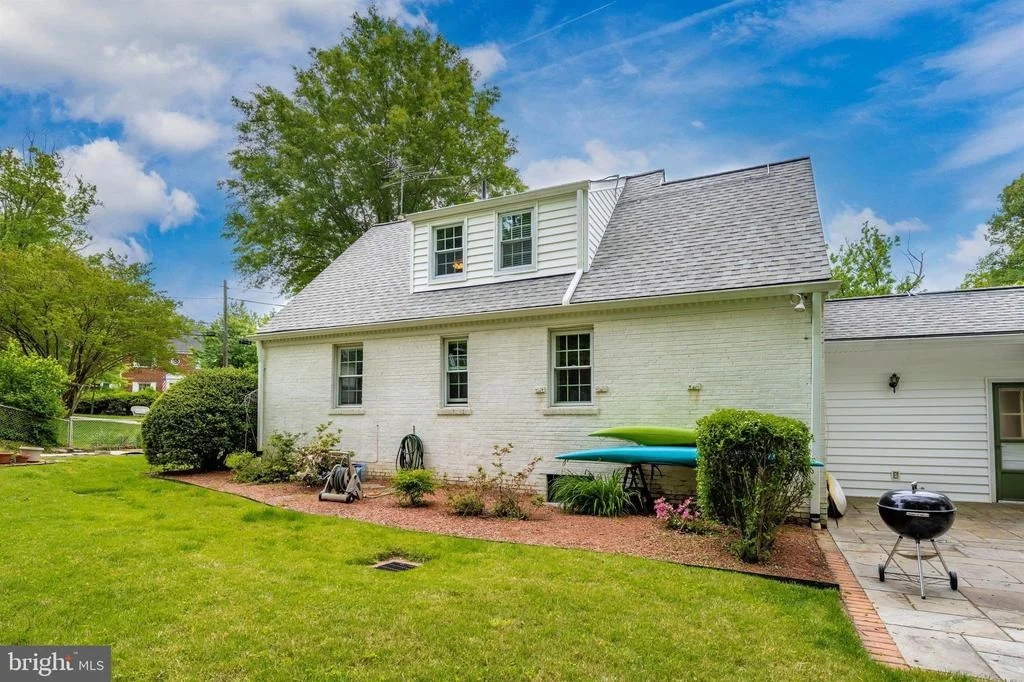 Photo of 1101 ROSWELL DRIVE