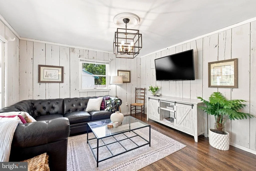 Photo of 21088 UNISON ROAD