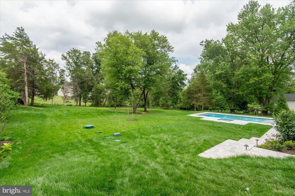 Photo of 8912 GALLANT GREEN DRIVE