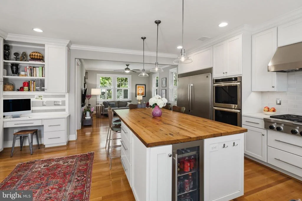 Photo of 4616 CHEVY CHASE BOULEVARD