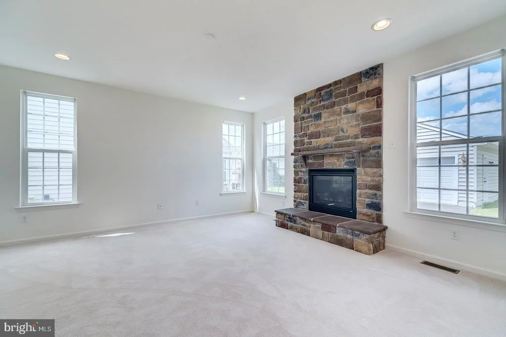 Photo of 327 CARLTON DRIVE