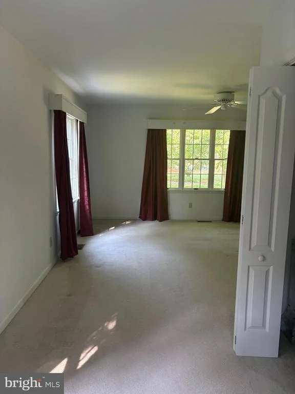 Photo of 207 THRASHER WAY
