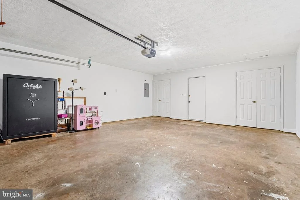 Photo of 588 MEADOWBROOK DRIVE