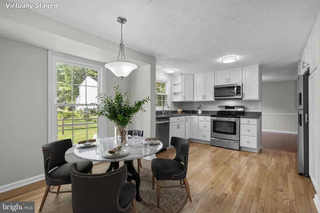 Photo of 8064 RED JACKET WAY