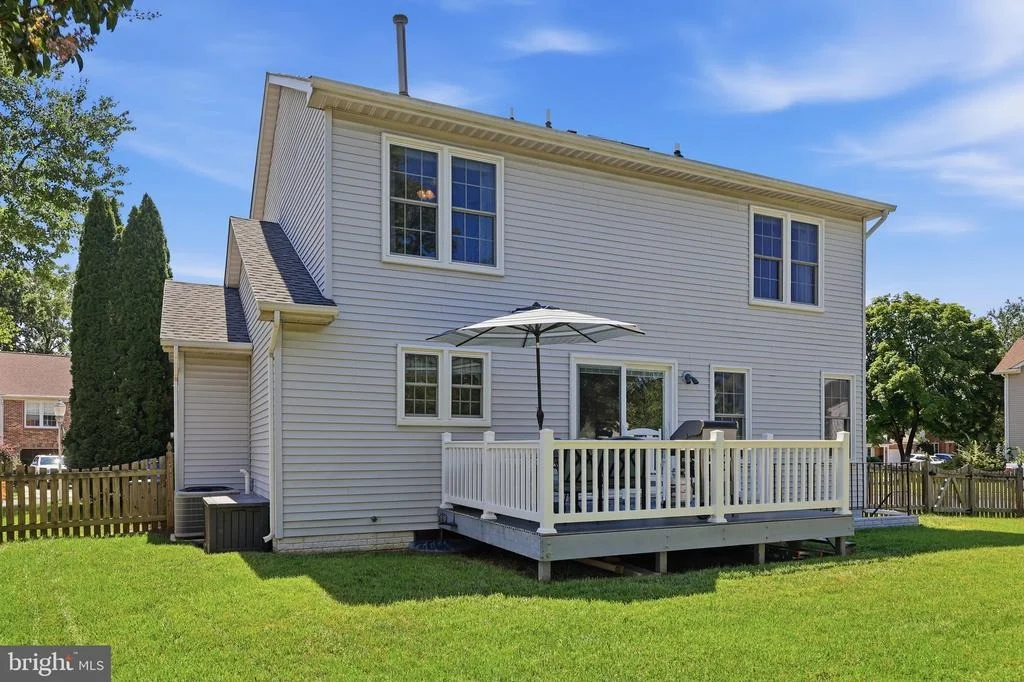 Photo of 1019 CHINABERRY DRIVE