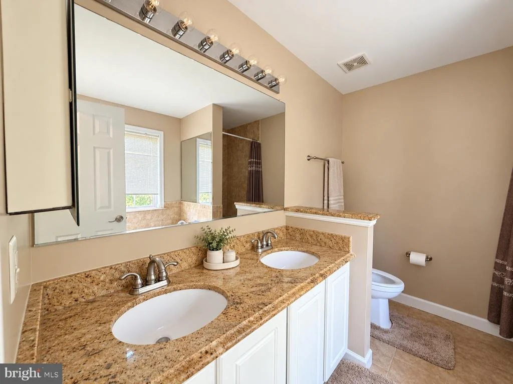Photo of 22597 MAISON CARREE SQUARE