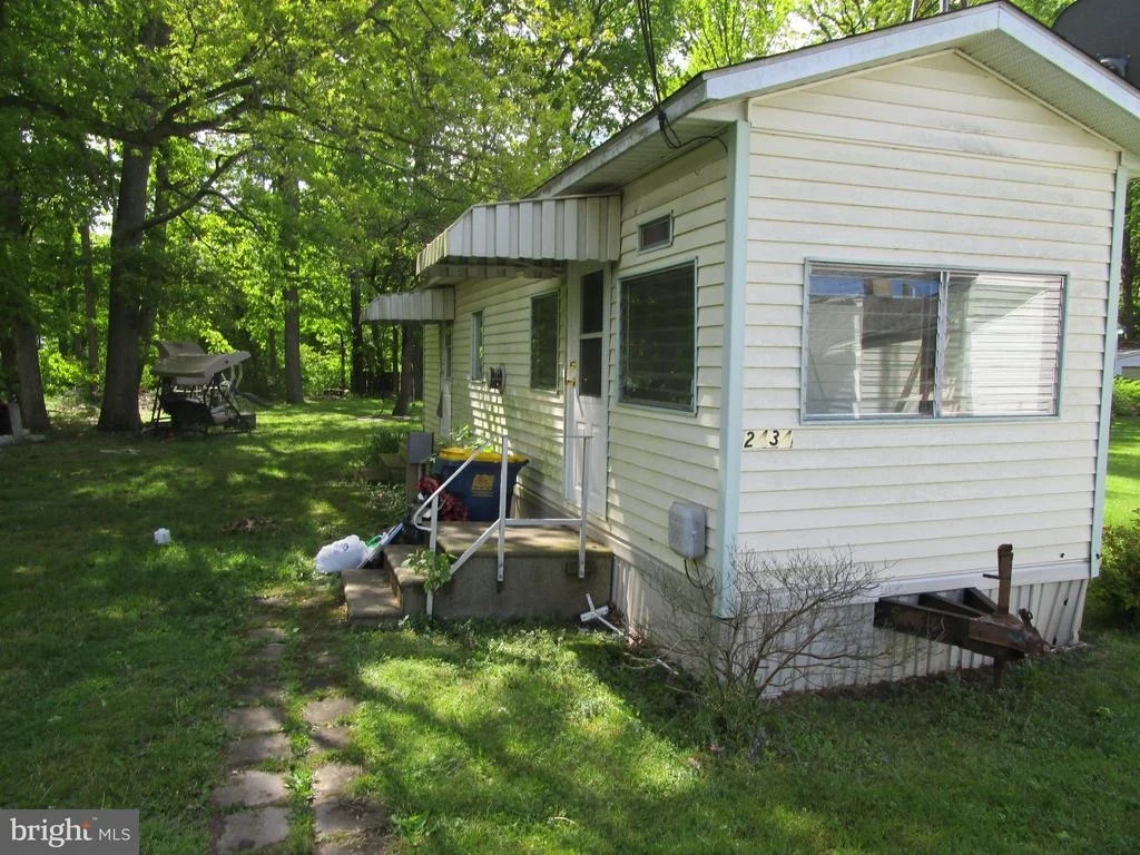 Photo of 2434 WHITE OAK