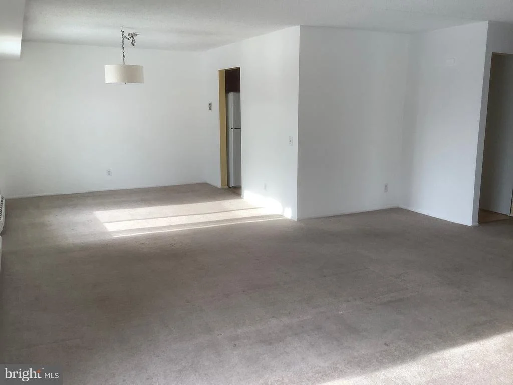 Photo of Unit 142A at 3510 FOREST EDGE DRIVE