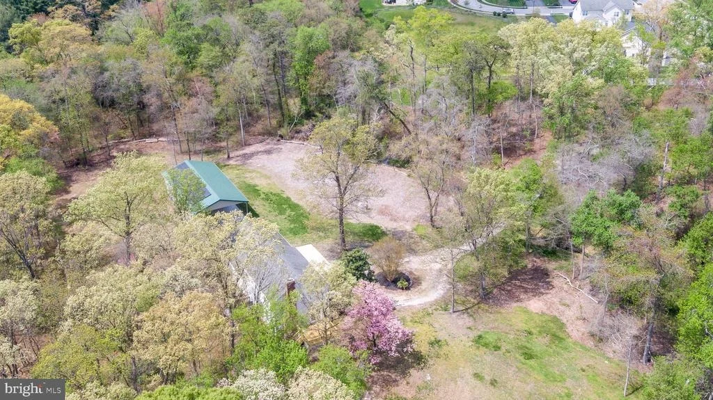 Photo of 525 UPTON ROAD