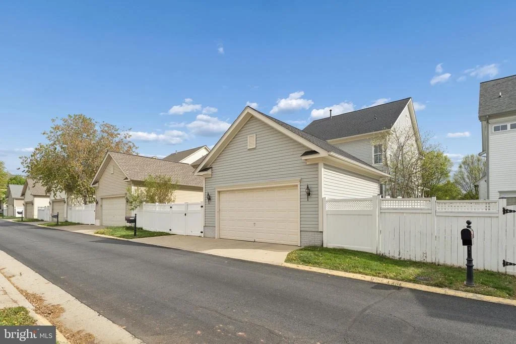 Photo of 23342 HIGBEE LANE