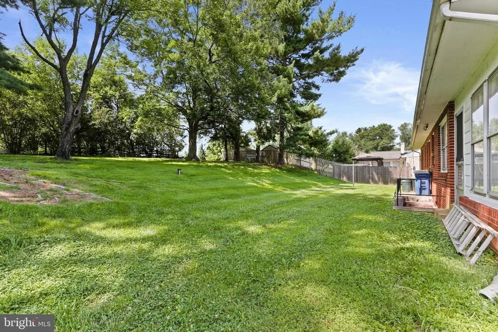 Photo of 24128 DOREEN DRIVE