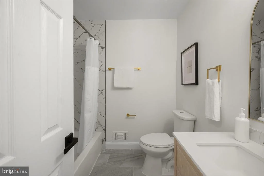 Photo of 5918 SOUTHGATE DRIVE