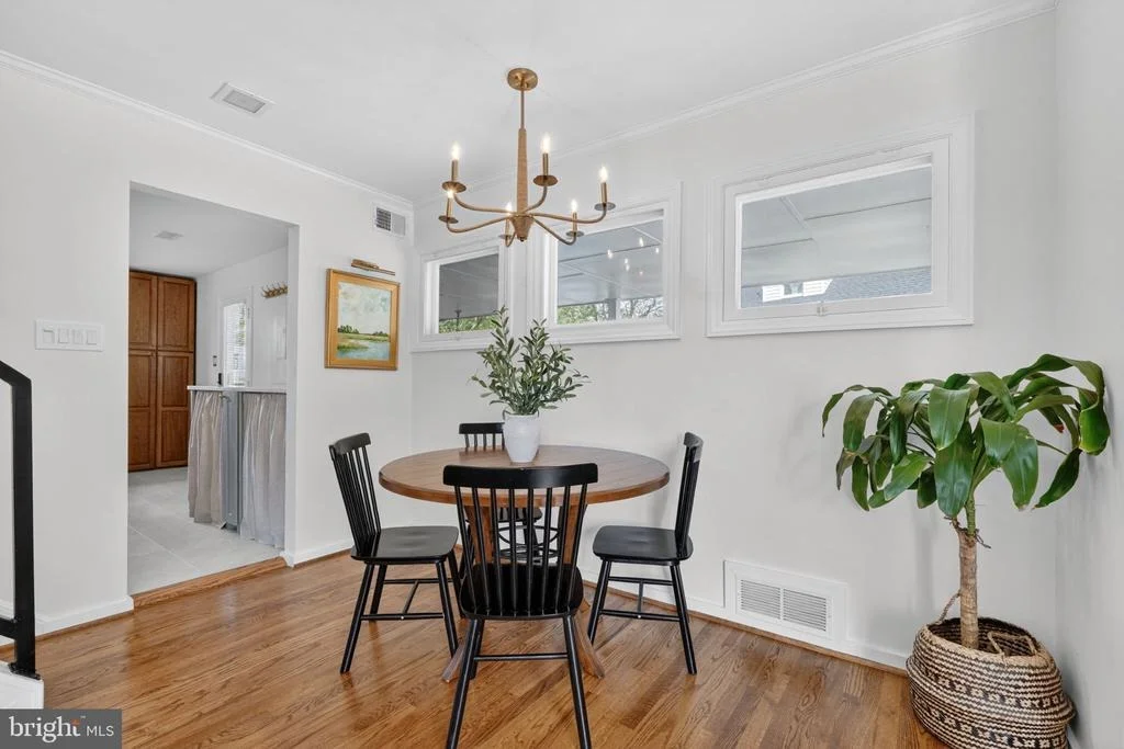 Photo of 7018 QUANDER ROAD